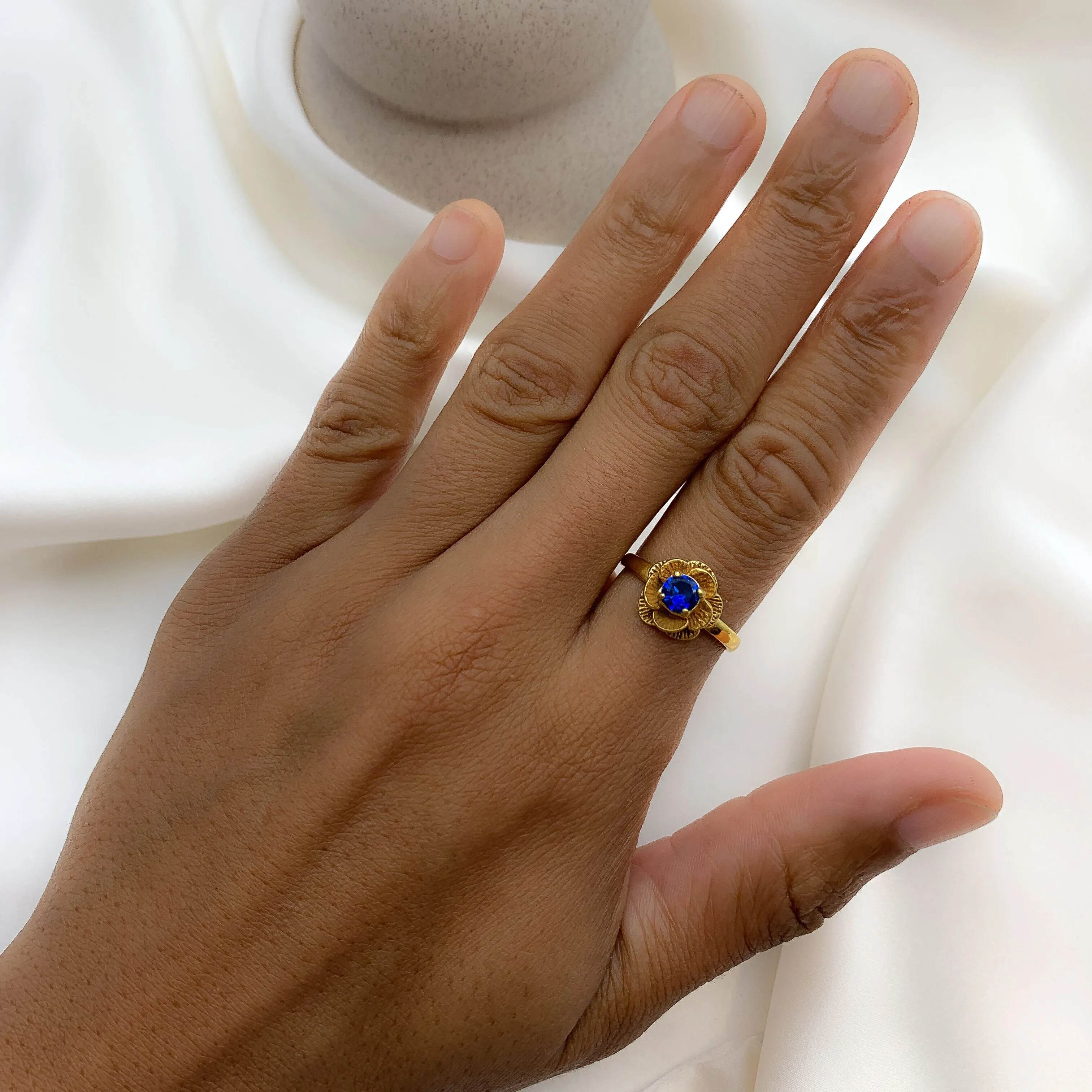 Gold Sapphire Ring - Vintage Flower Ring - Dainty Rose Ring