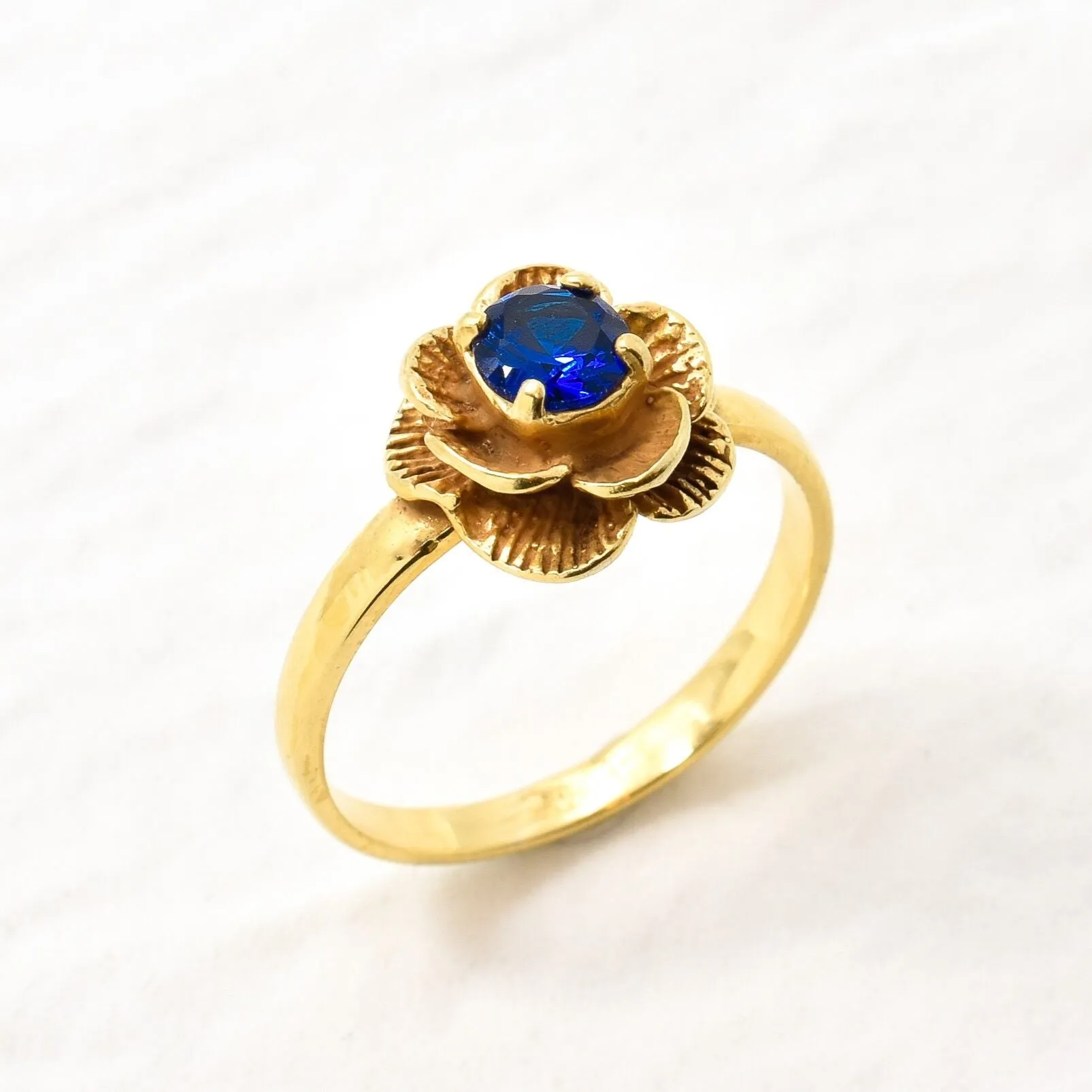 Gold Sapphire Ring - Vintage Flower Ring - Dainty Rose Ring