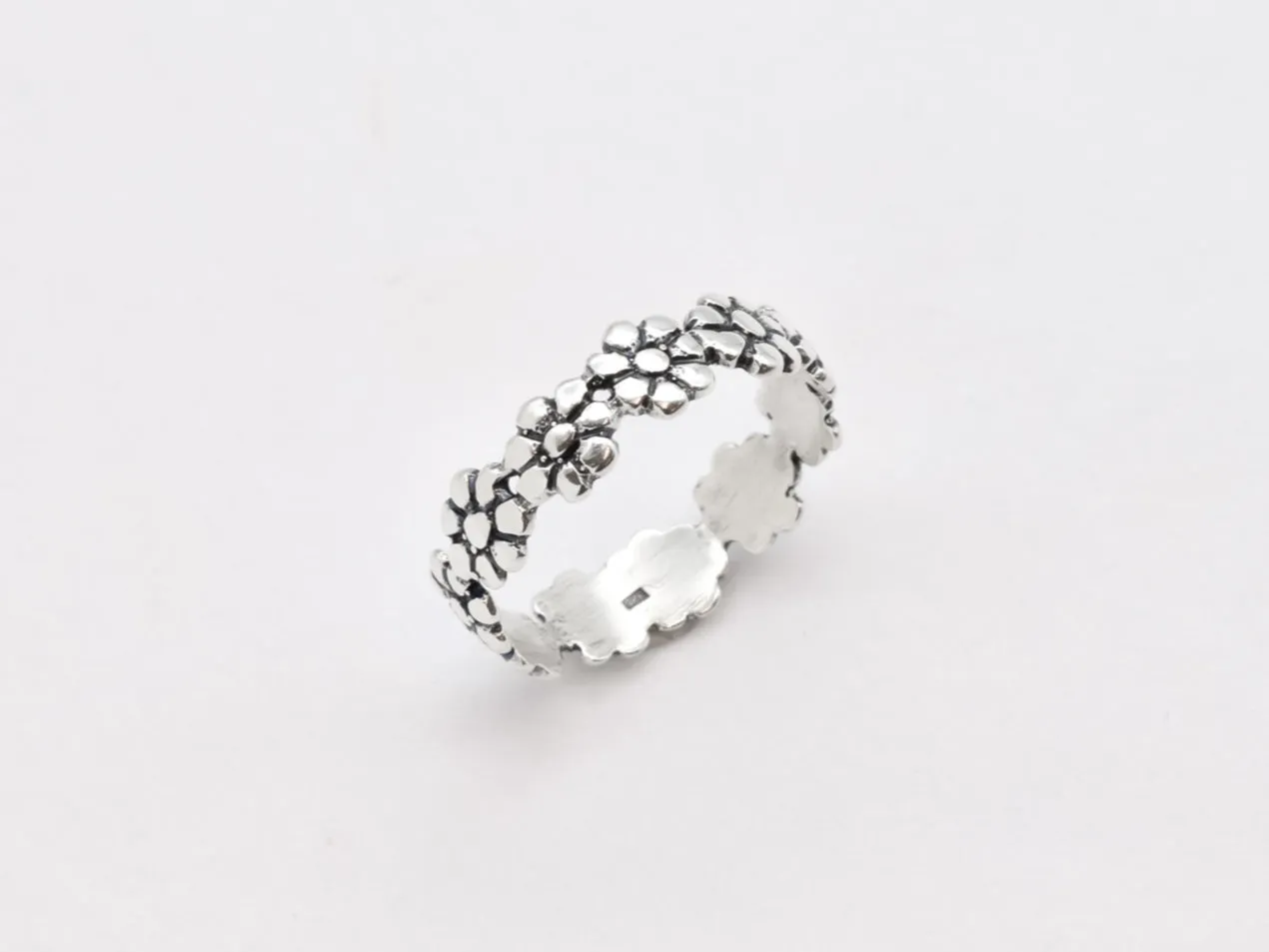 Silver Flower Band - Infinity Flower Ring - Silver Daisy Ring